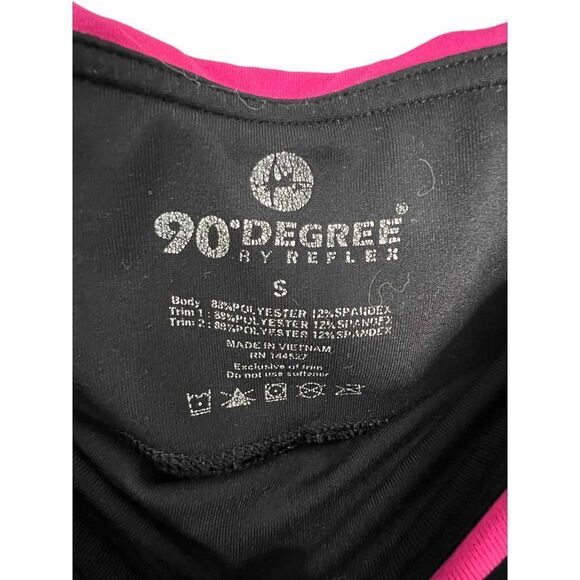 90 Degree Cropped Athletic Patterned Leggings - Picture 3 of 5